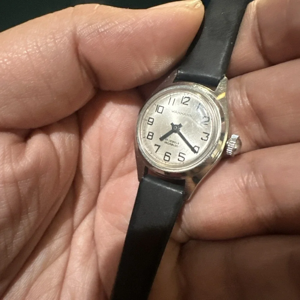 Working Vintage Wakmann Ladies 17 Jewels Manual Wind Watch 24mm Fit 6.5